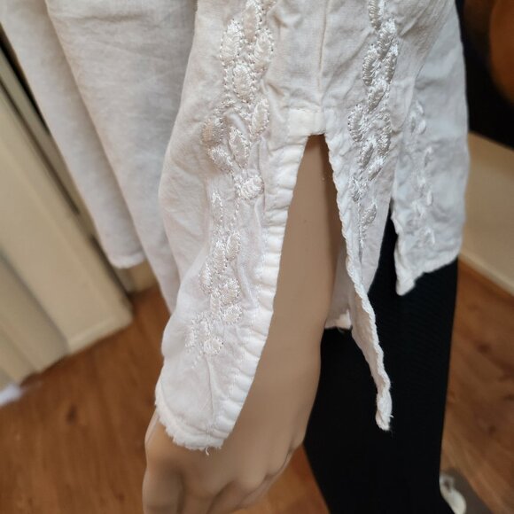 nineTy size L, white 100% cotton, tunic blouse with embroidered trim, v-neck - Picture 11 of 16